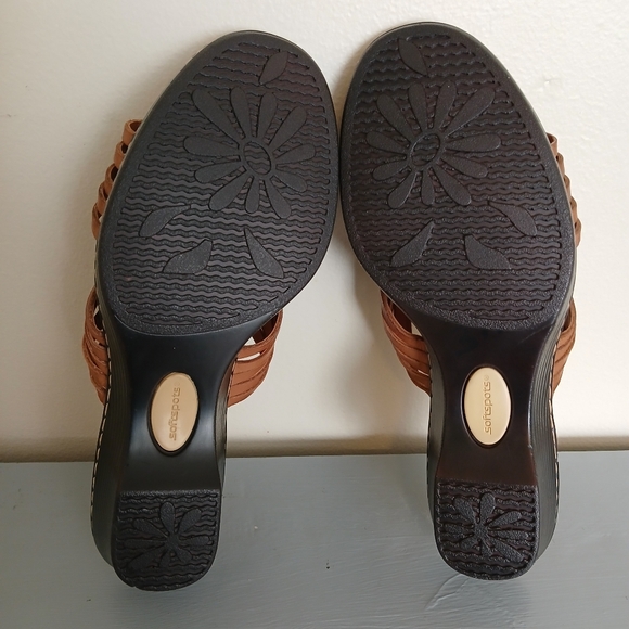 Softspots Size 8M Leather Women's Tan Woven Wedge 2" Heel Sandals - Picture 8 of 9
